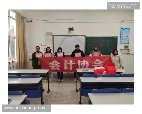 足球明星魅力无限精彩瞬间尽在图片海报中展现你的热爱与激情